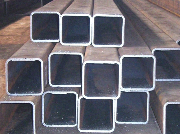 Hot rolled black carbon seamless square steel pipes